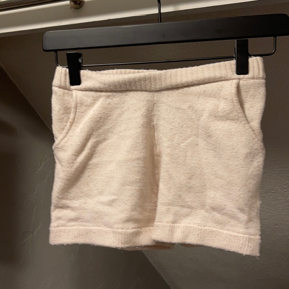 Lulu’s Light Pink shorts Size XS.